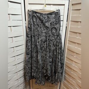 Newsworthy Black & White Paisley Skirt